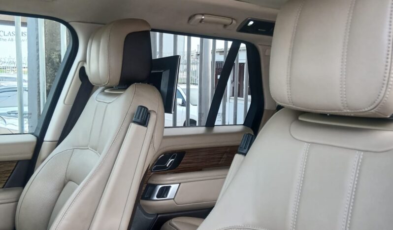 
								2019 LAND Rover Range Rover full									