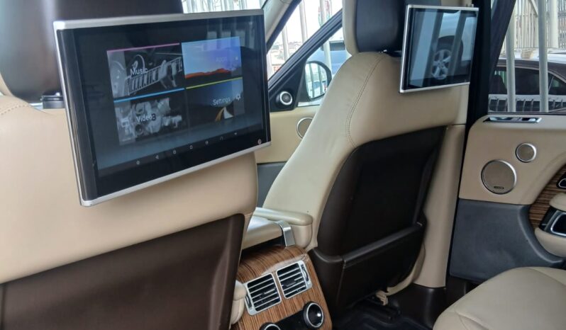 
								2019 LAND Rover Range Rover full									